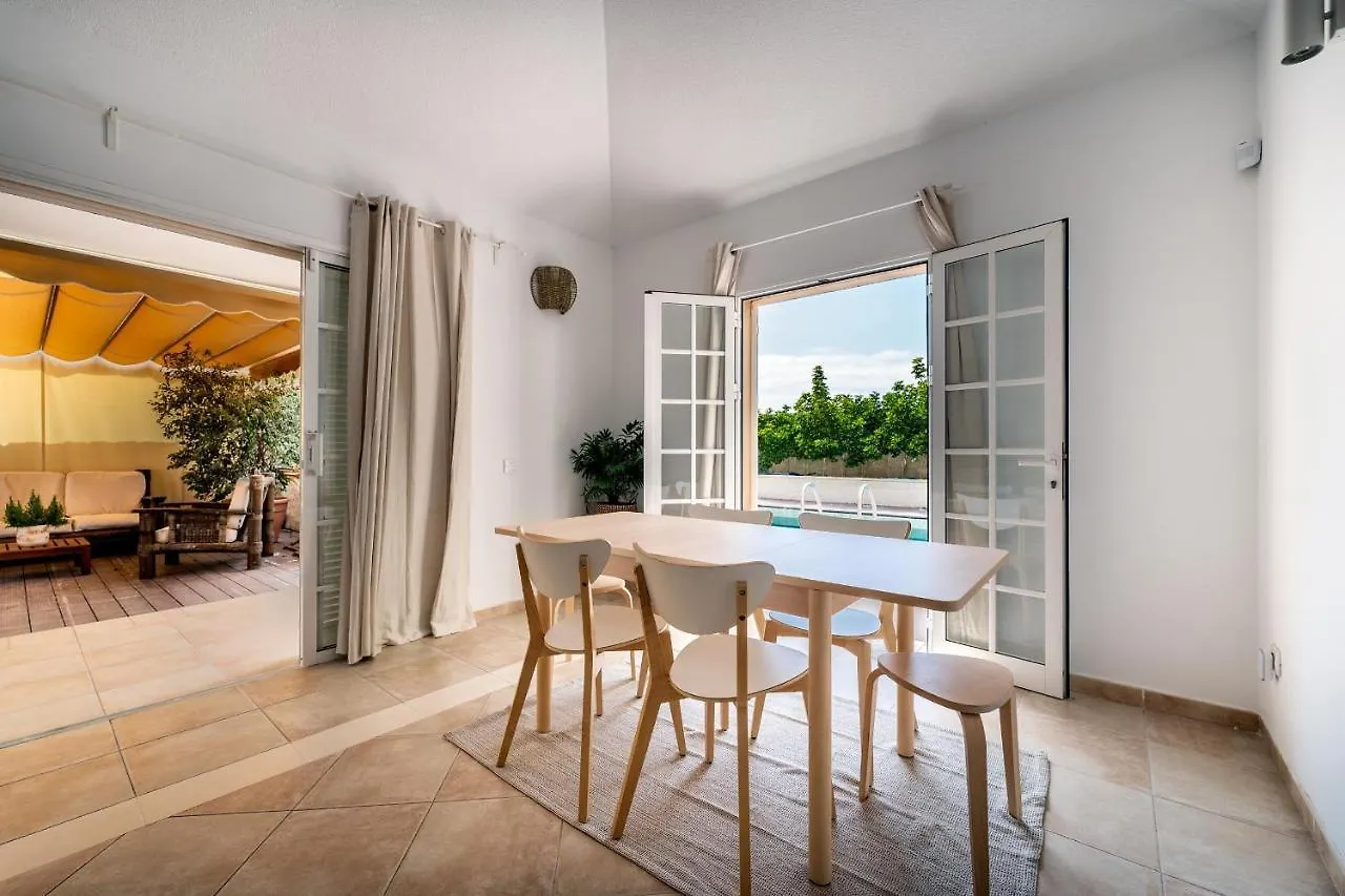 Cozy And Charming Villa With Pool Costa Adeje