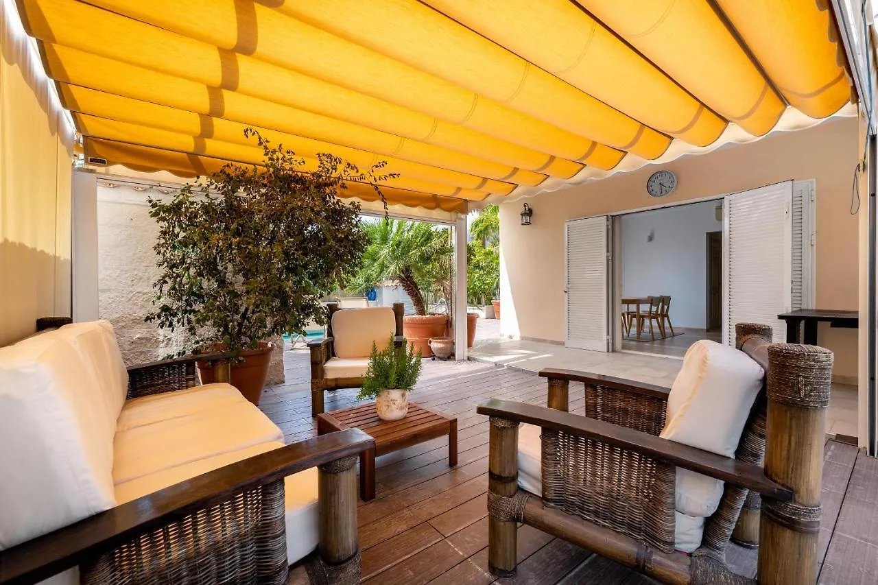 Cozy And Charming Villa With Pool Costa Adeje