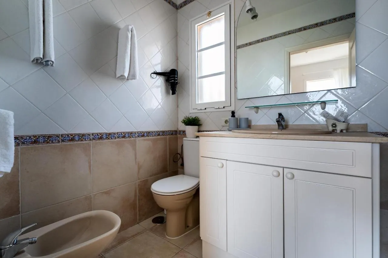 Cozy And Charming Villa With Pool Costa Adeje